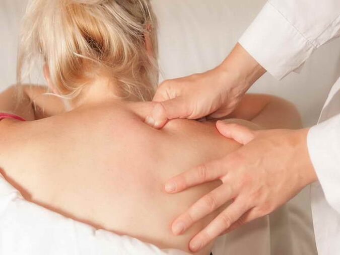 Massage with thoracic osteochondosis